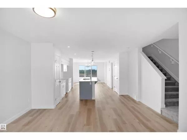 Edmonton, AB T5Z0T4,18137 73A ST NW