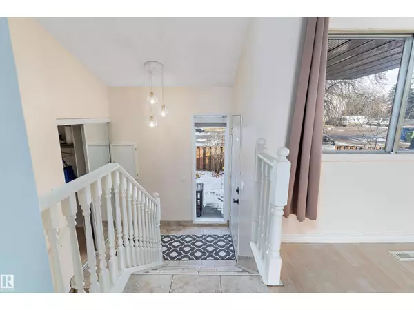 Edmonton, AB T6L3R2,3415 48 ST NW