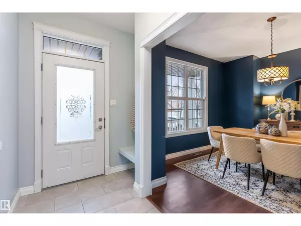 Edmonton, AB T6R0A5,4992 THIBAULT WY NW