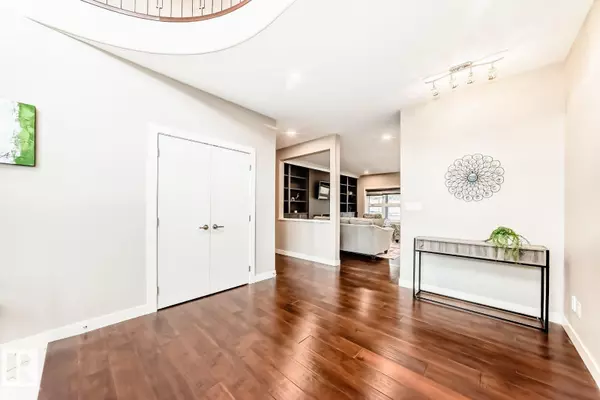 St. Albert, AB T8N7R2,10 LEGACY TC