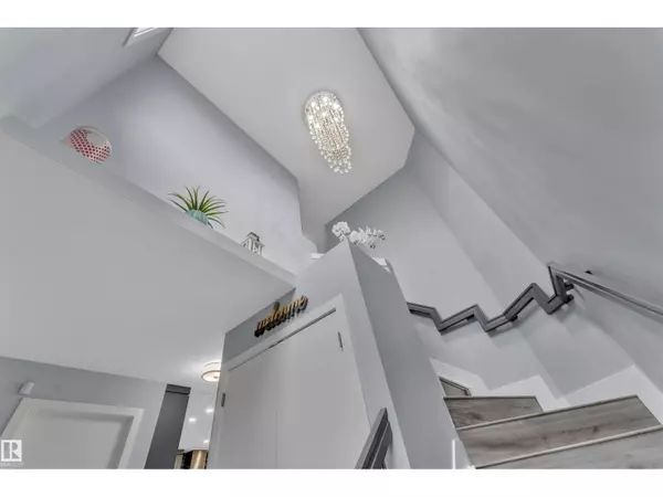 Edmonton, AB T6T1T3,3212 29 AV NW