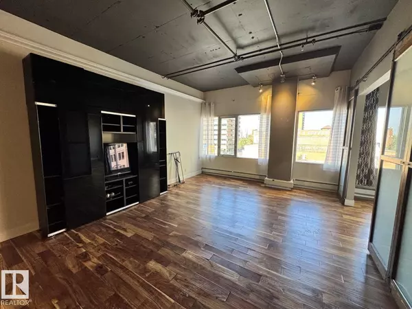 Edmonton, AB T5J3N1,#304 10179 105 ST NW