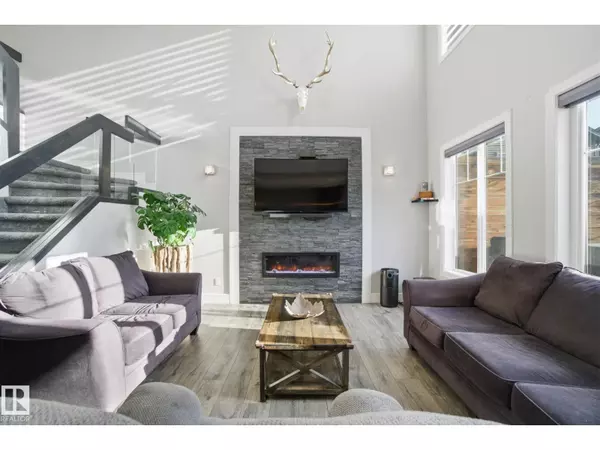 Edmonton, AB T6W3C6,1333 GRAYDON HILL WY SW