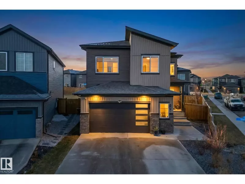 1075 GOLDFINCH WY NW, Edmonton, AB T5S0R2