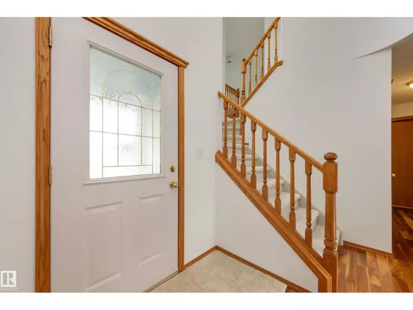 Edmonton, AB T6V1K5,13323 155 AV NW