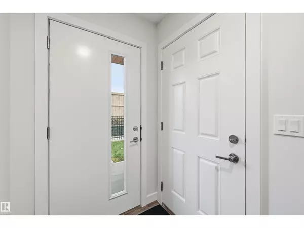 Edmonton, AB T6W4G7,#38 1010 RABBIT HILL RD SW