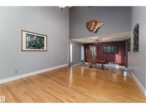 Edmonton, AB T5E3V8,16108 109 ST NW