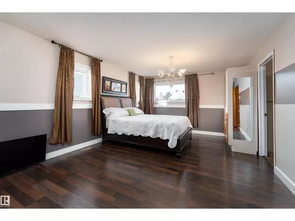 Edmonton, AB T5E3V8,16108 109 ST NW