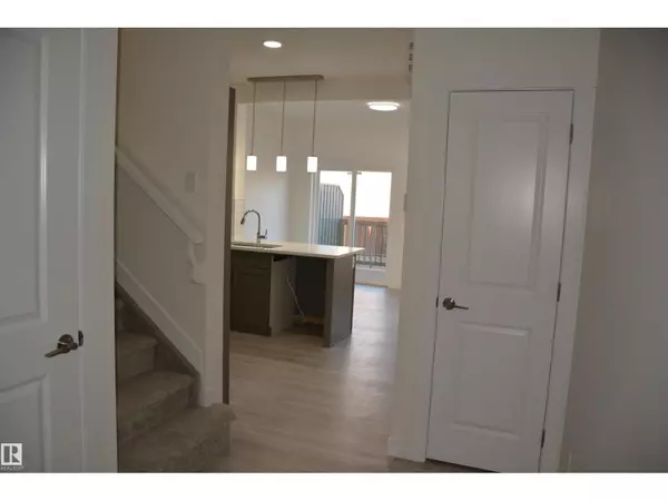 Edmonton, AB T6X1A3,#72 2710 66 Street SW