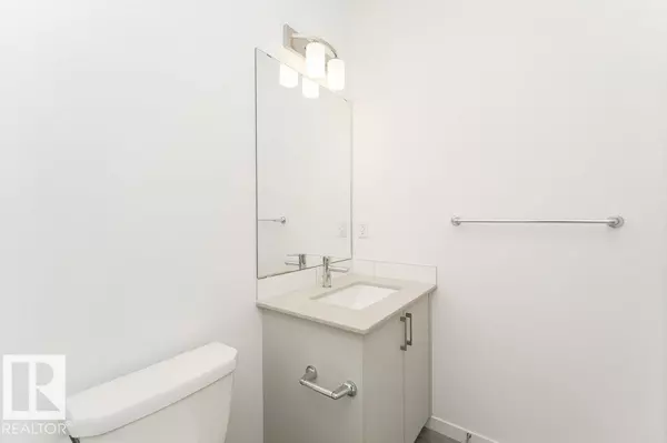 Edmonton, AB T6M3G8,2361 EGRET WY NW