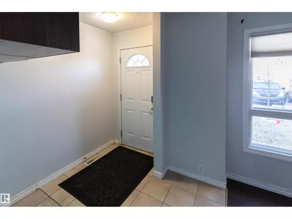 Sherwood Park, AB T8A4W9,#55 2131 Oak ST