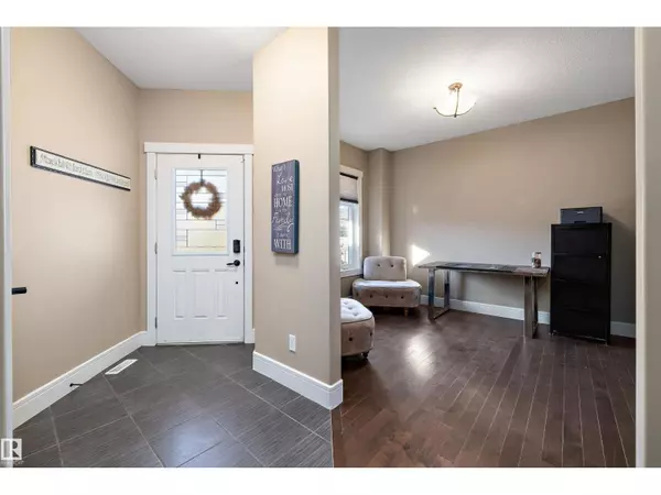 Edmonton, AB T6X1S8,3193 WINSPEAR CR SW