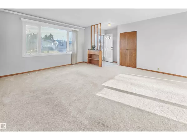 Edmonton, AB T6H0T7,10512 54 AV NW