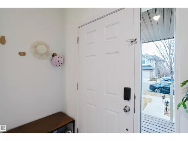 Edmonton, AB T6W2H4,2124 GLENRIDDING WY SW