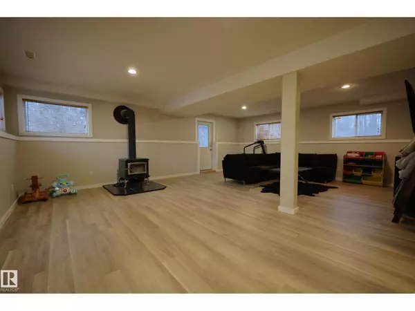 Rural Parkland County, AB T0E0H0,#24 2228 PARKLAND DR