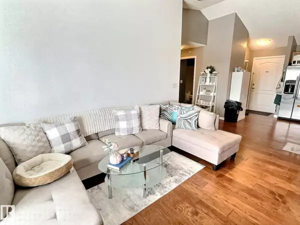 Edmonton, AB T5Z3V2,#318 9525 162 AV NW