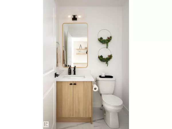 Edmonton, AB T6W4Z6,5824 KOOTOOK LINK LI SW