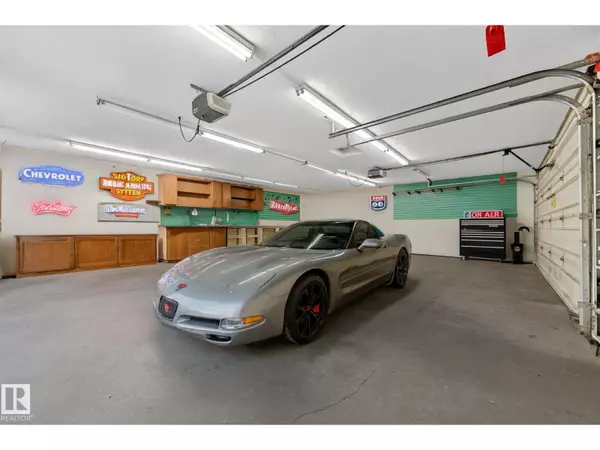 Edmonton, AB T5M0V2,11423 127 ST NW