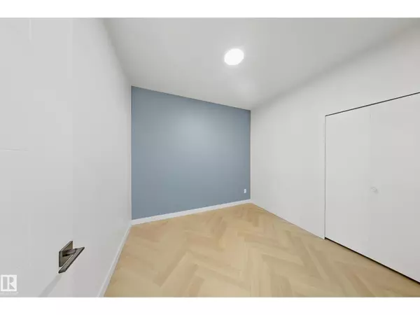 Edmonton, AB T5S0V1,1558 SISKIN LINK LI NW