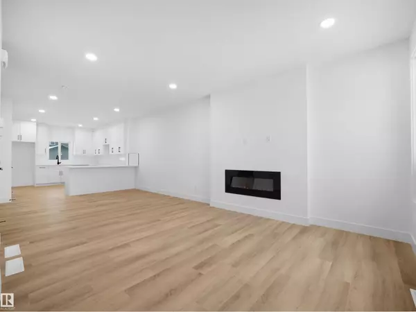 Edmonton, AB T5Y2W4,788 CY BECKER DR NW