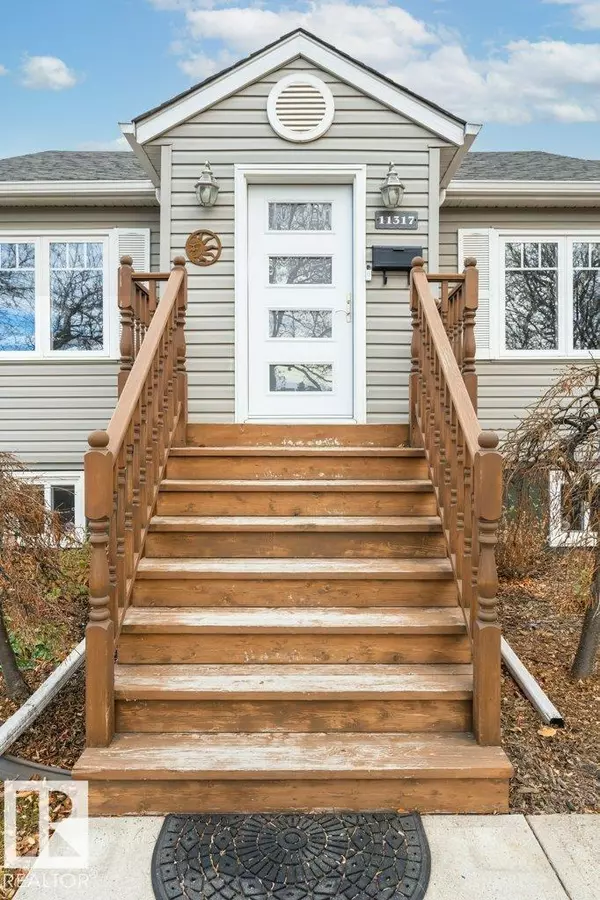 Edmonton, AB T5G2H8,11317 103 ST NW