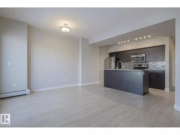 Edmonton, AB T5J1B8,#703 10226 104 ST NW