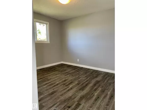 Rural Parkland County, AB T7Y2K8,2401 TWP ROAD 524