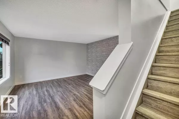 Edmonton, AB T6W0T1,#26 12004 22 AV SW