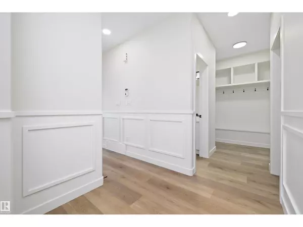 St. Albert, AB T8T2C9,22 CHARTRES