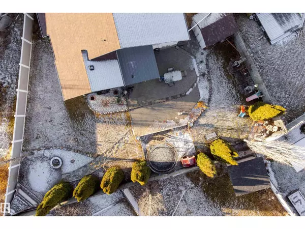 Edmonton, AB T6T0M5,2813 32A ST NW