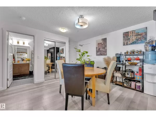 Edmonton, AB T5Z0K8,#228 6076 SCHONSEE WY NW