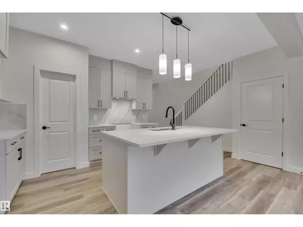 Edmonton, AB T5T7X2,8821 223A ST NW