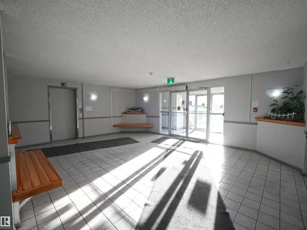 Edmonton, AB T5T6B9,#303 9620 174 ST NW