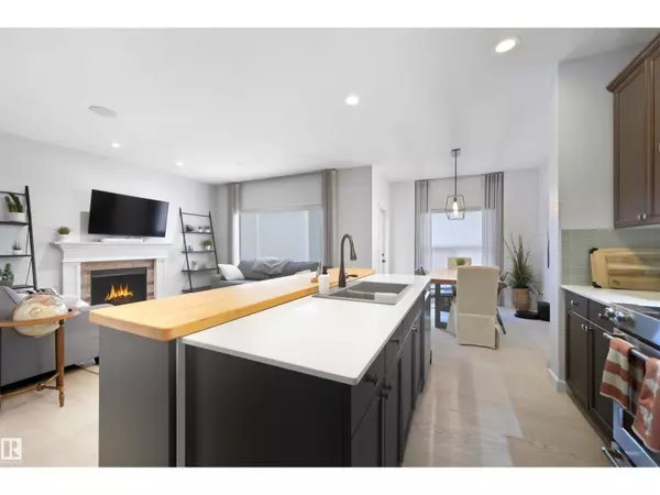 Edmonton, AB T5T7B7,9720 223 ST NW