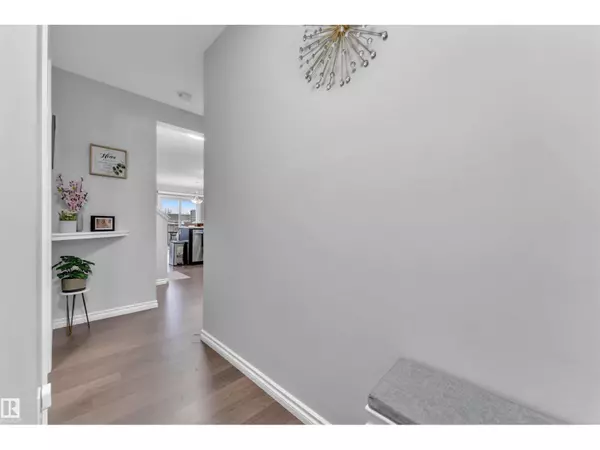 Edmonton, AB T5Y3T7,465 EBBERS WY NW