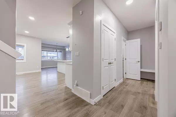 Edmonton, AB T6W4H5,704 CONROY CT SW