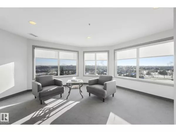 Edmonton, AB T5A5J5,#402 530 Hooke RD NW