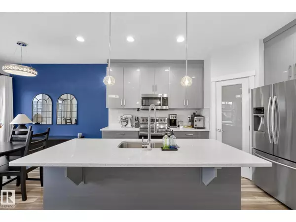 Edmonton, AB T6W2J7,17727 13 AV SW