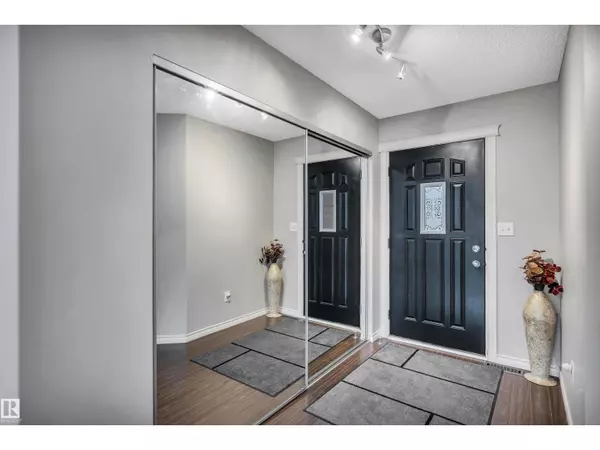 Sherwood Park, AB T8H2W6,139 CHESTERMERE CR