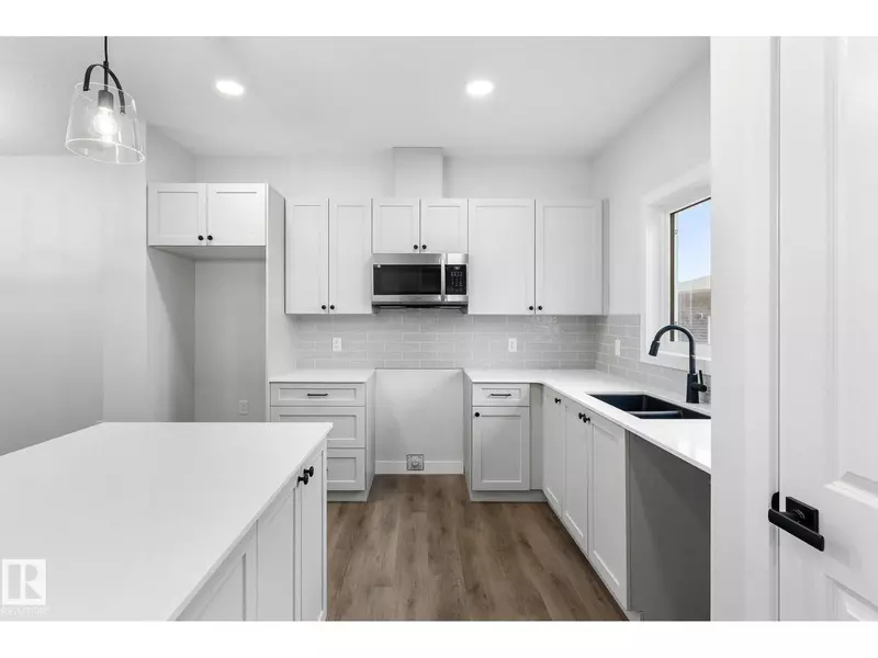 11 SERENO LN, Fort Saskatchewan, AB T8L0Z9