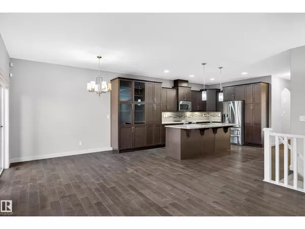 Edmonton, AB T5T4S1,#13 8132 217 ST NW