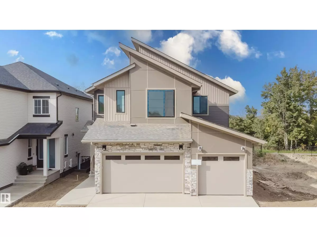 Edmonton, AB T6M3H3,2512 213 ST NW