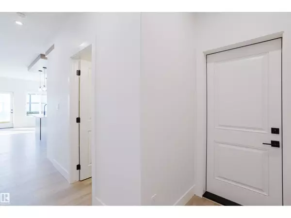 Leduc, AB T9E1V1,284 Munn WY