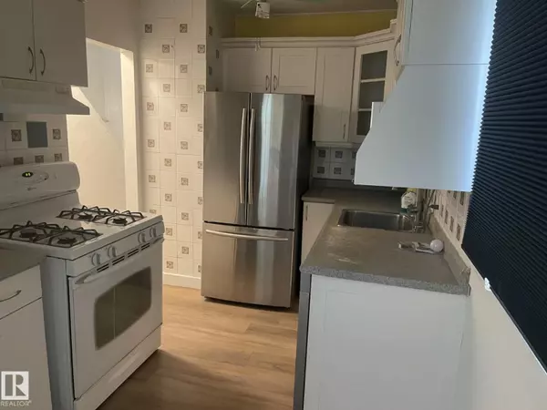 Edmonton, AB T5G2N8,12202 105 ST NW