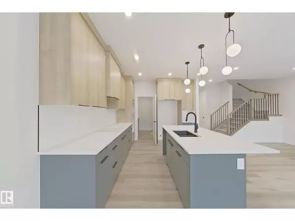 Edmonton, AB T5S0K8,3158 MAGPIE WY NW