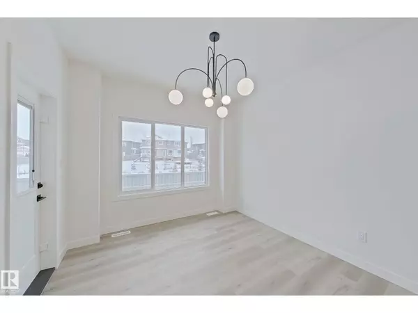 Edmonton, AB T5S0K8,3158 MAGPIE WY NW