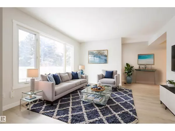 30 AMBERLY CO NW, Edmonton, AB T5A2H9