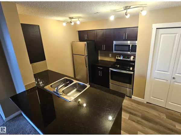 Edmonton, AB T6X2E6,#313 1510 WATT DR SW