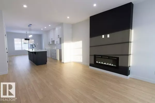 Edmonton, AB T6X1A3,760 MATTSON DR SW