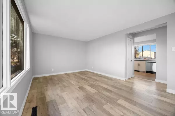 Edmonton, AB T5P4C7,10458 166 ST NW